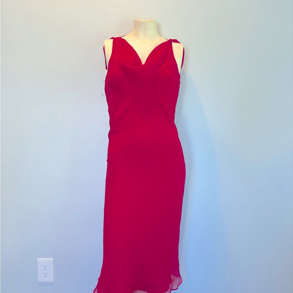Chic Scarlet Midi Dress